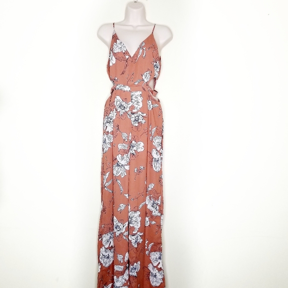 Sienna Sky Pants - Sienna Sky》 Floral Printed Tomper With Cut Outs